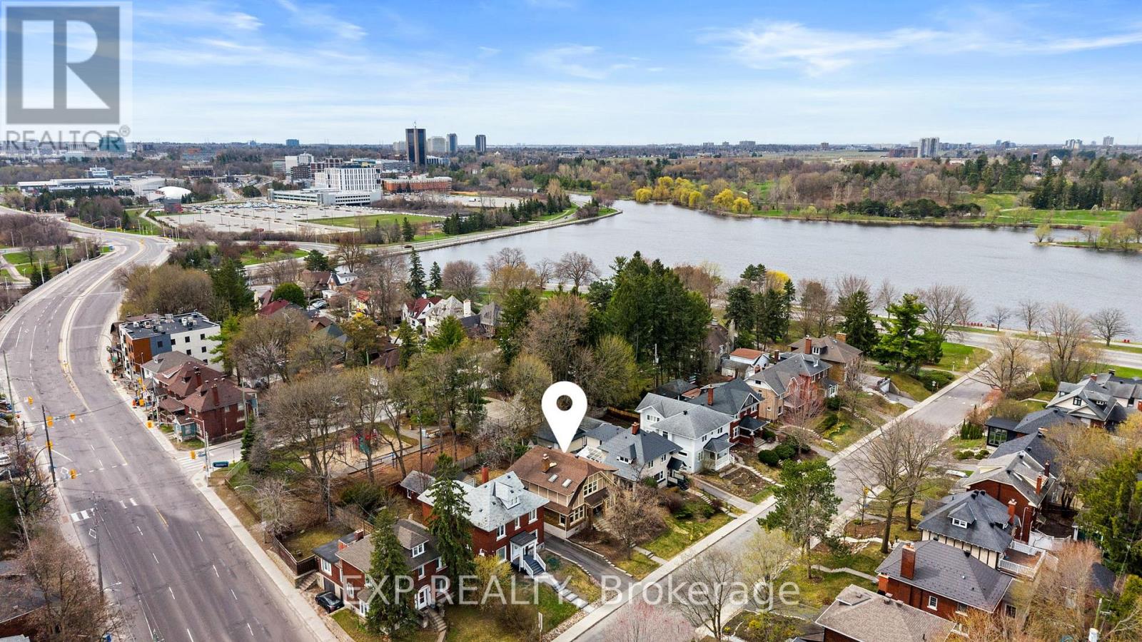 10 Lakeside Avenue