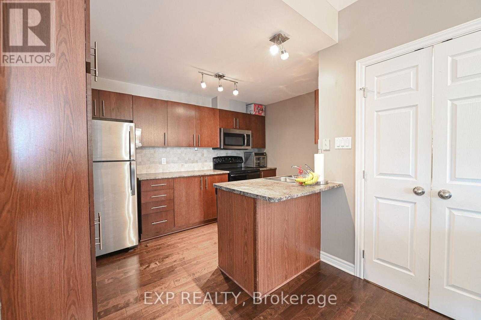 G - 1113 Stittsville Main Street N
