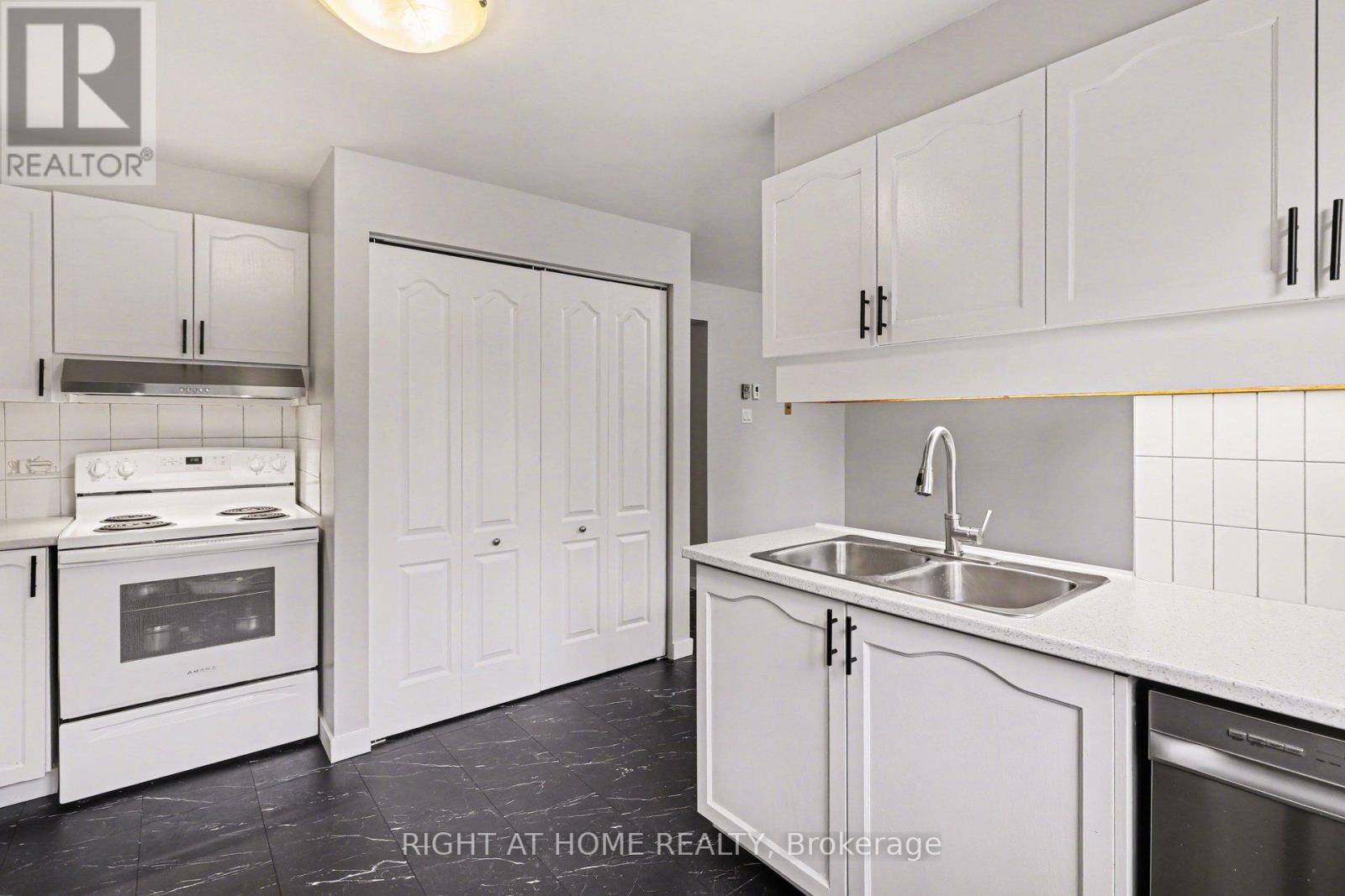 29 - 26 Wrenwood Crescent