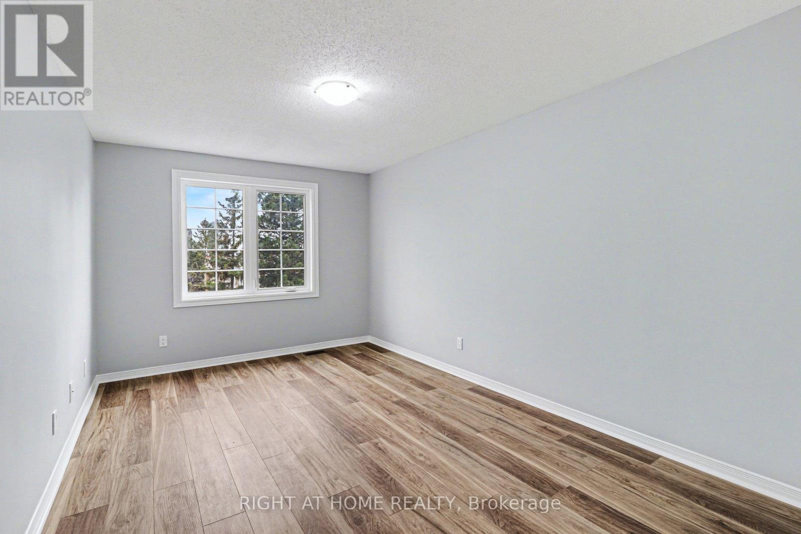 29 - 26 Wrenwood Crescent