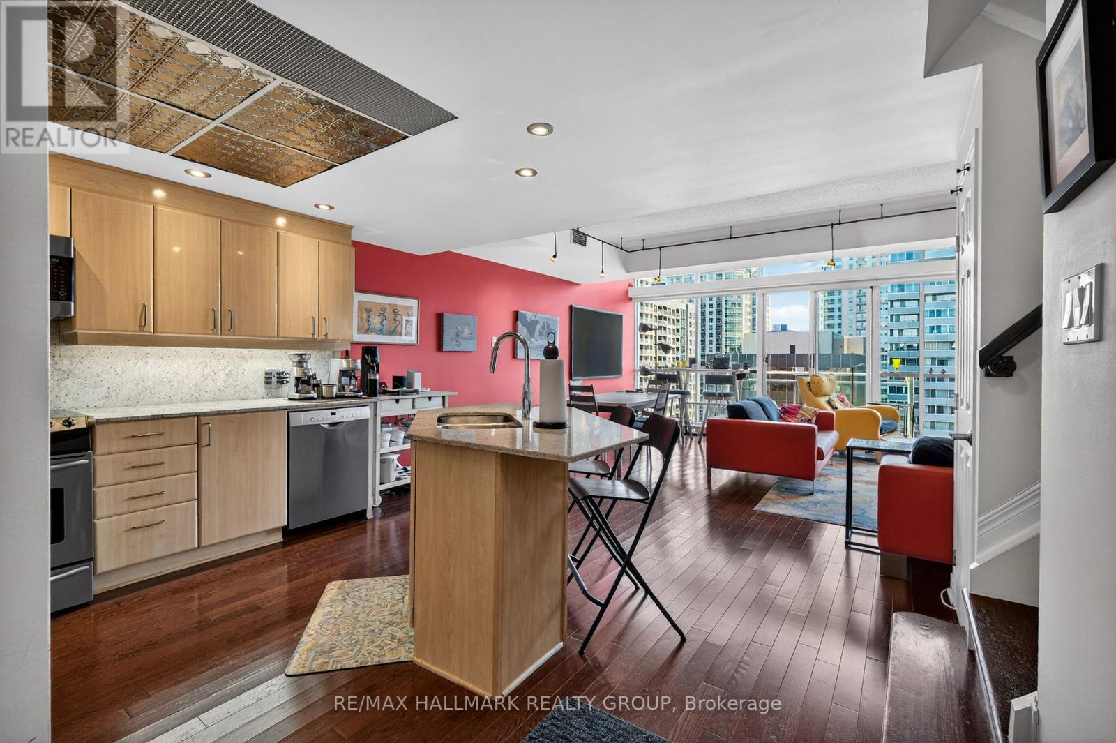 1401 - 134 York Street