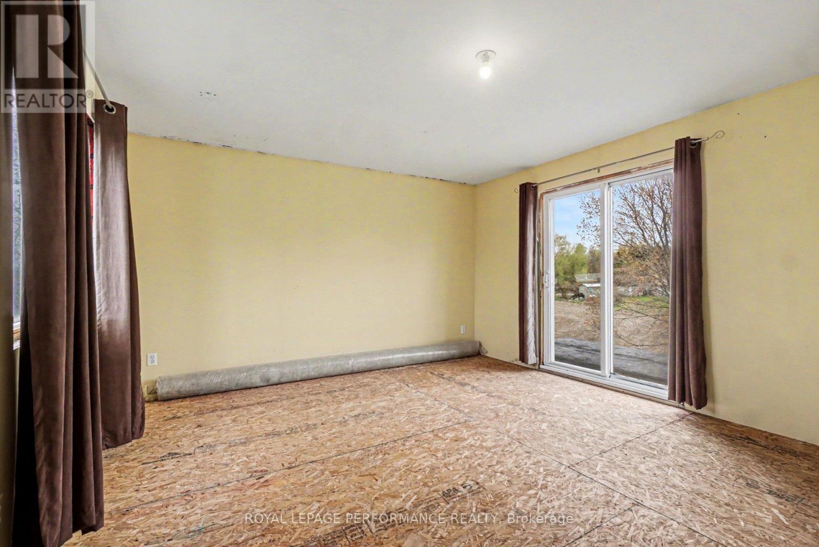 4946 Thunder Road
