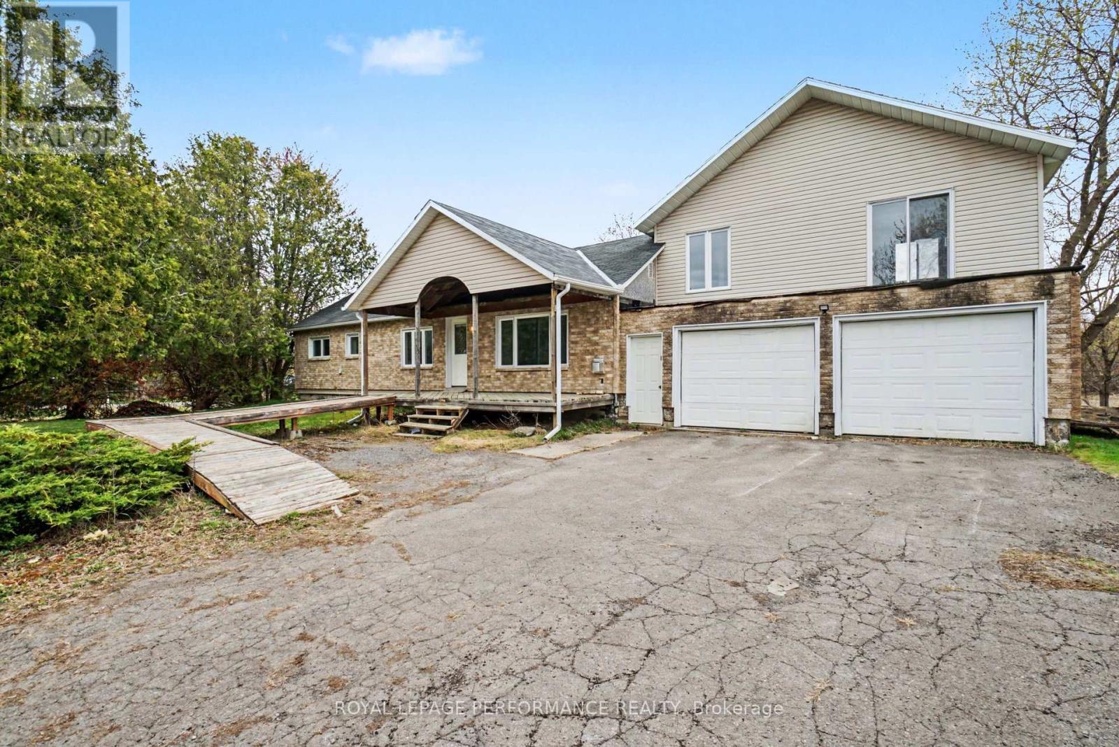 4946 Thunder Road