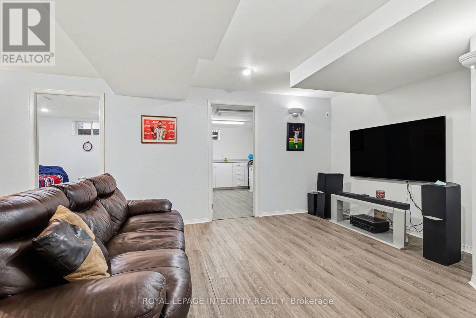 2103 Gardenway Drive