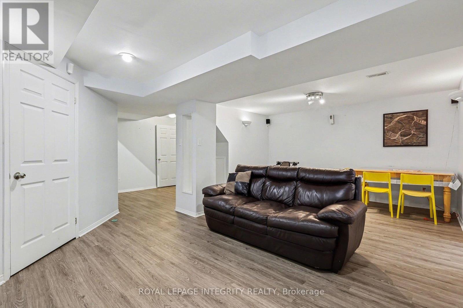 2103 Gardenway Drive