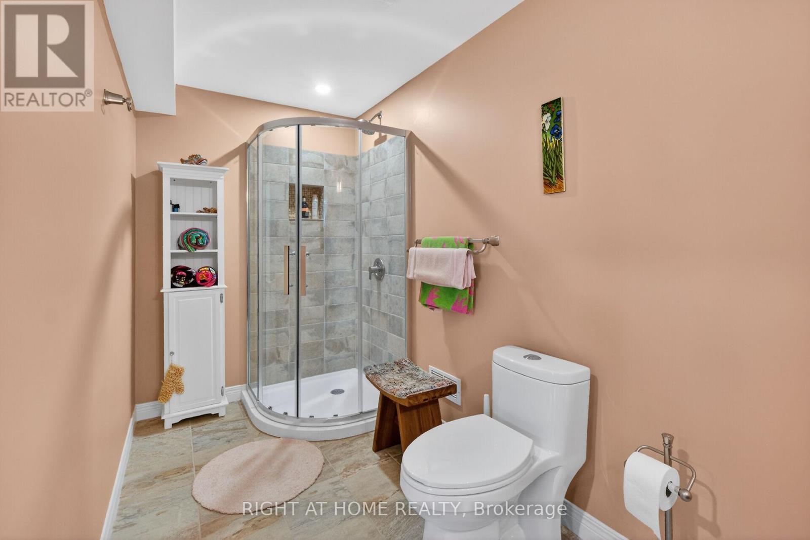 44 Hawks Landing Crescent