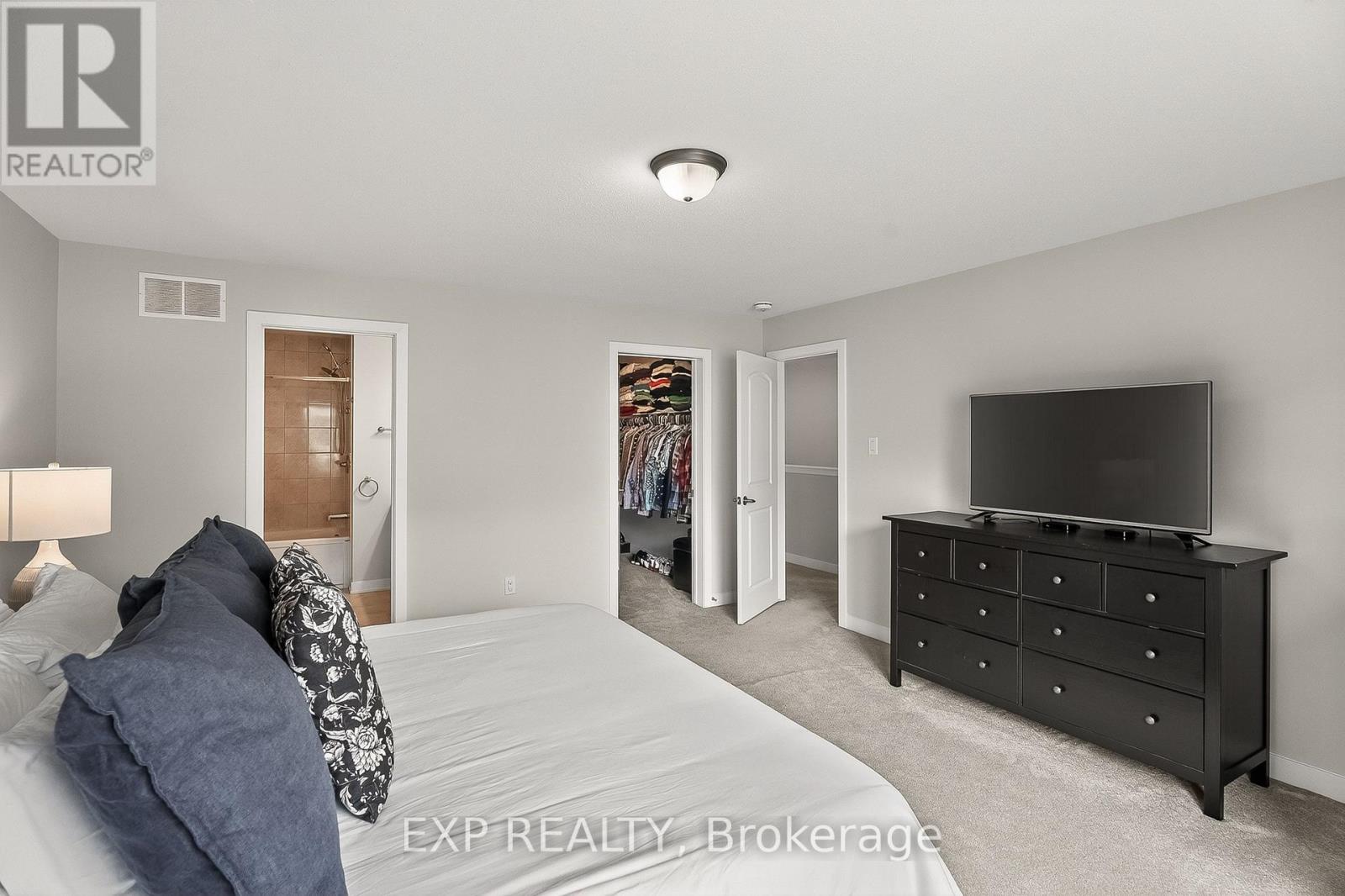 909 Lesage Way