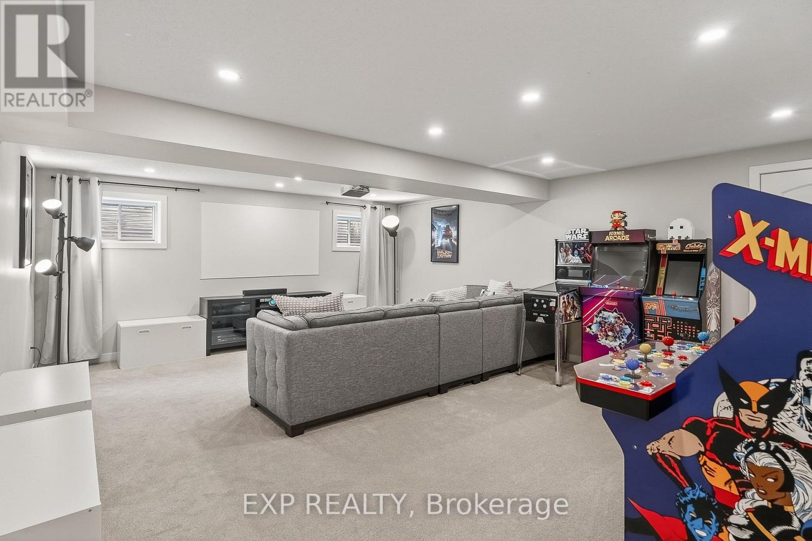 909 Lesage Way