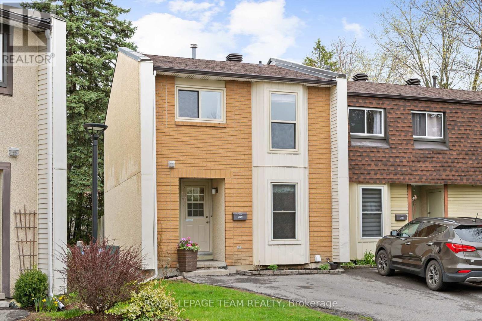 42 - 1257 Priory Lane
