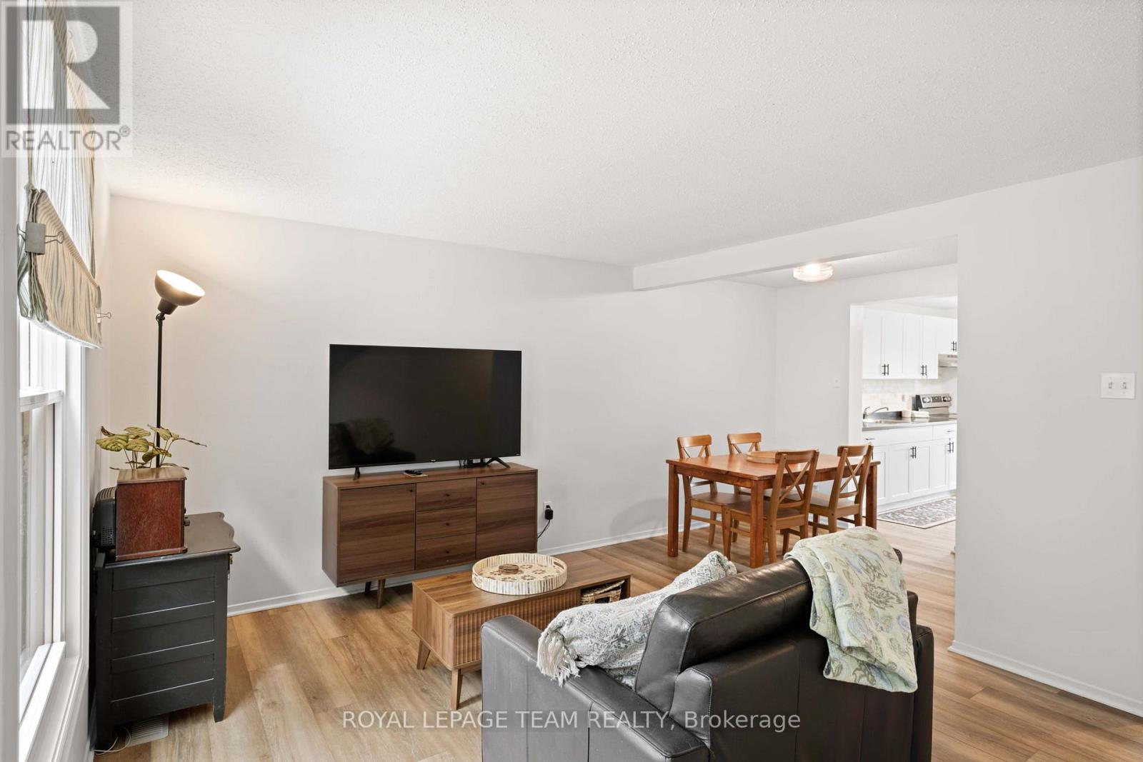 42 - 1257 Priory Lane