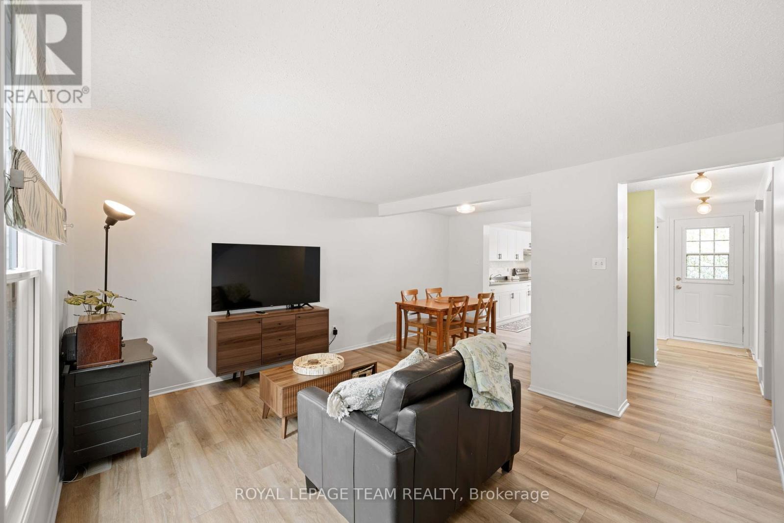 42 - 1257 Priory Lane