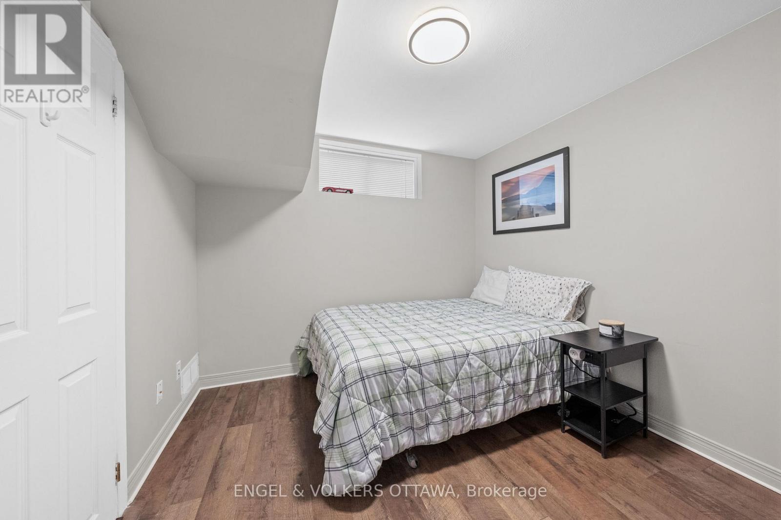 16 Mayford Avenue