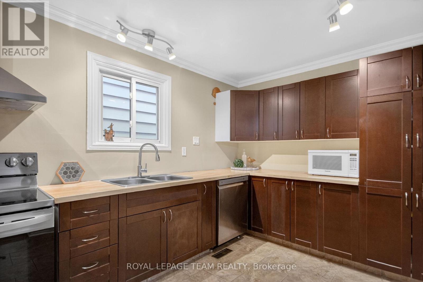 14 - 19 Trafford Lane W