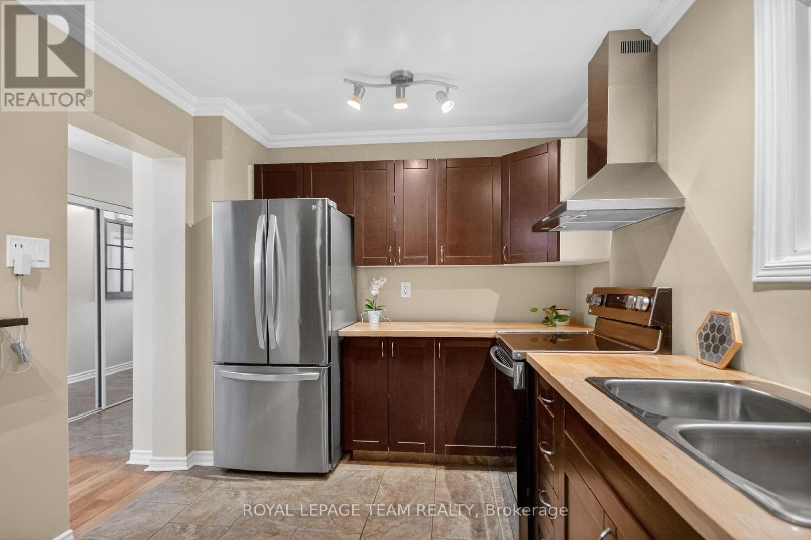 14 - 19 Trafford Lane W