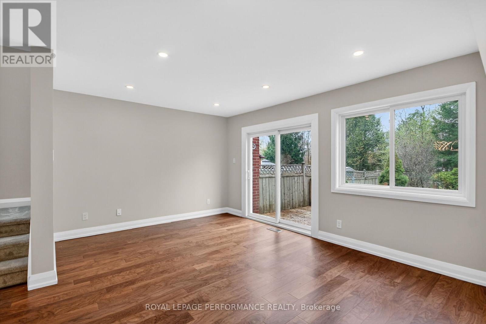 34 Dignard Street