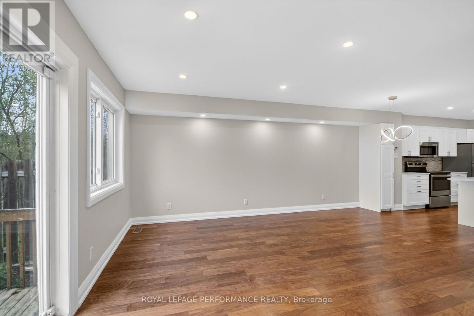34 Dignard Street