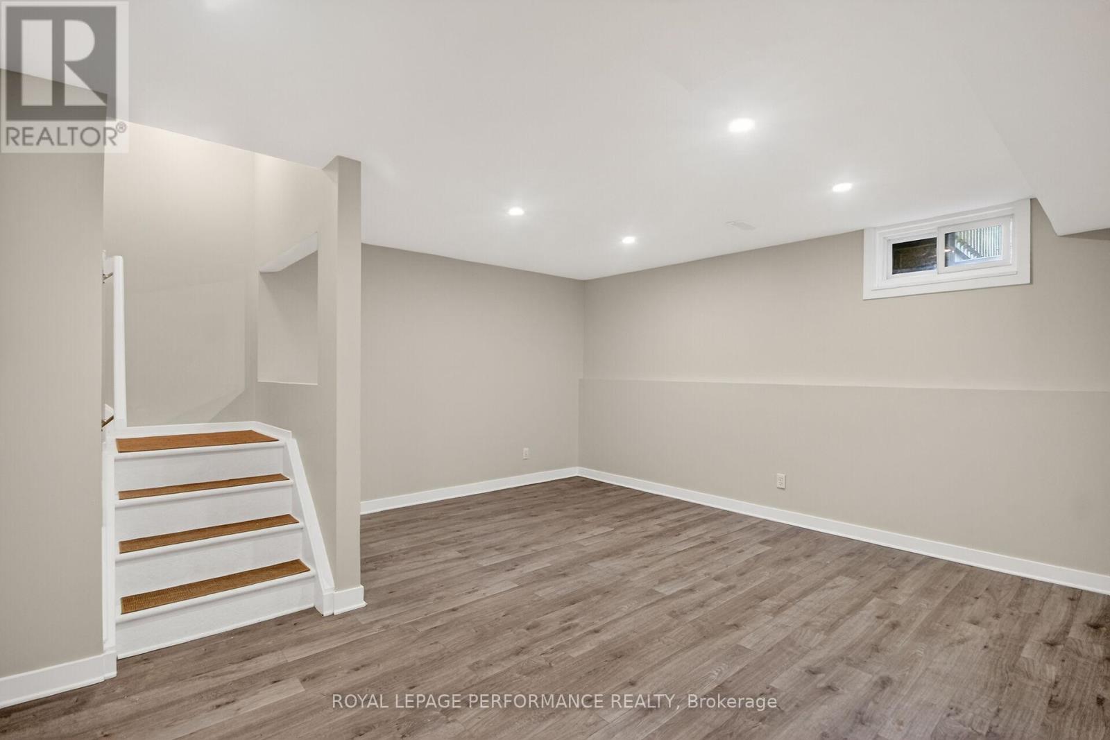 34 Dignard Street