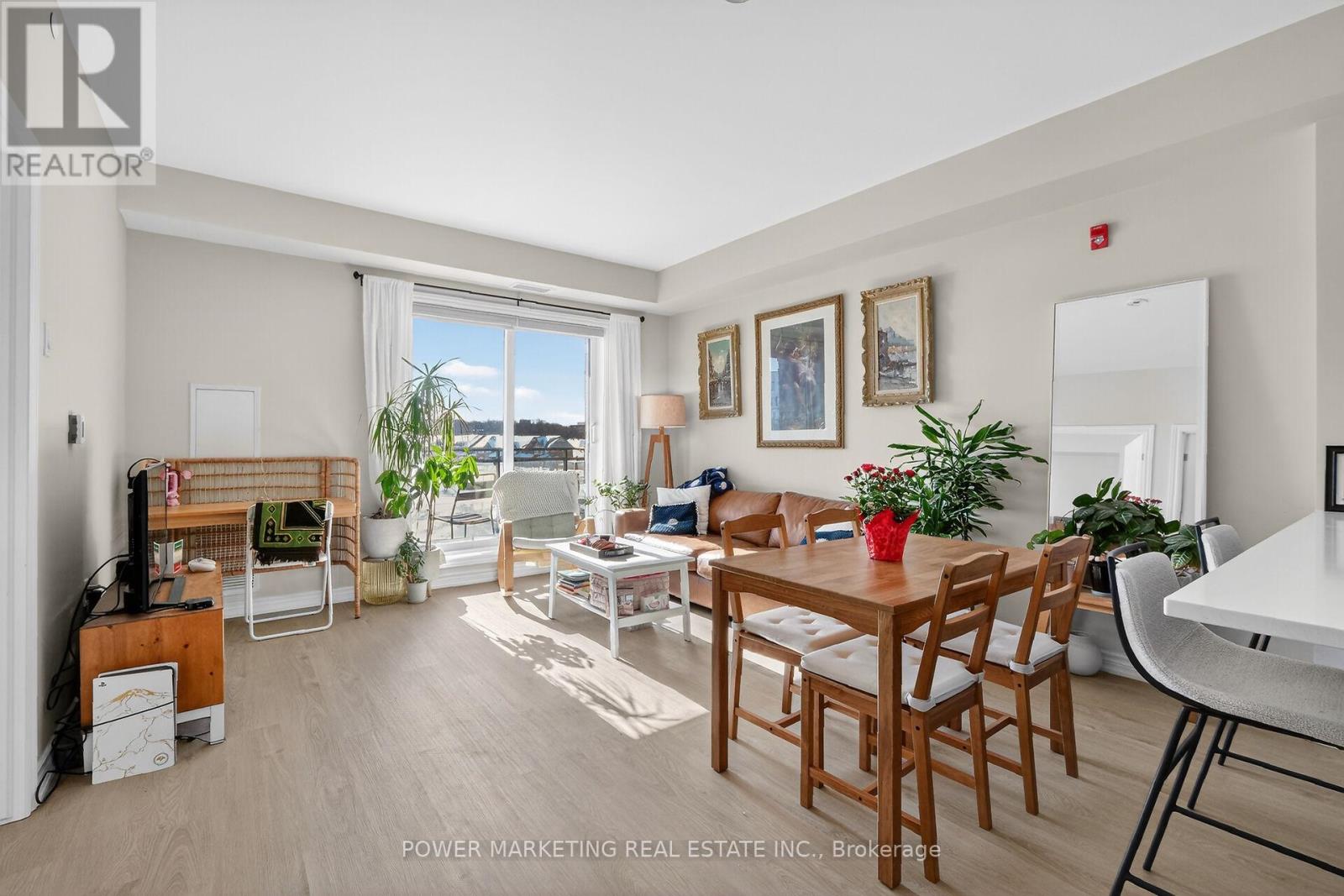316 - 1350 Hemlock Road