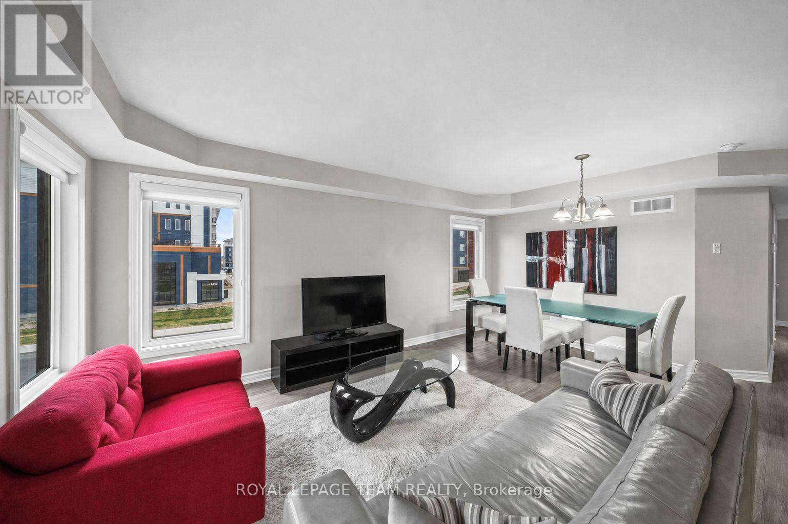 6 - 215 Bluestone Private