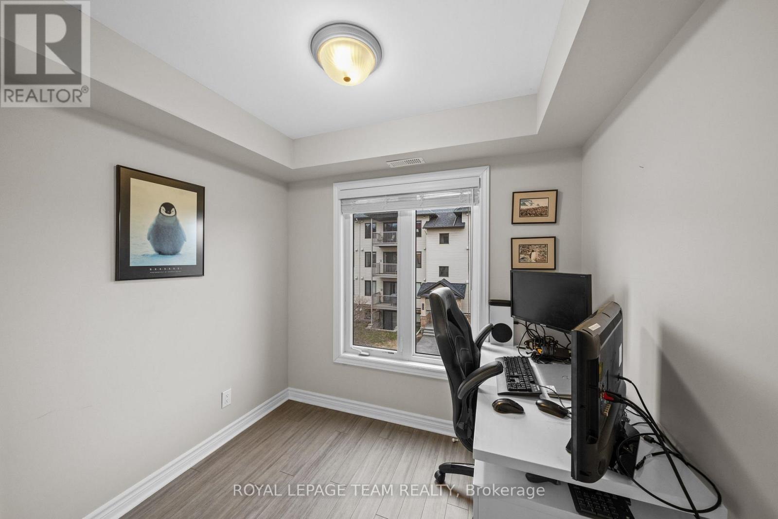 6 - 215 Bluestone Private