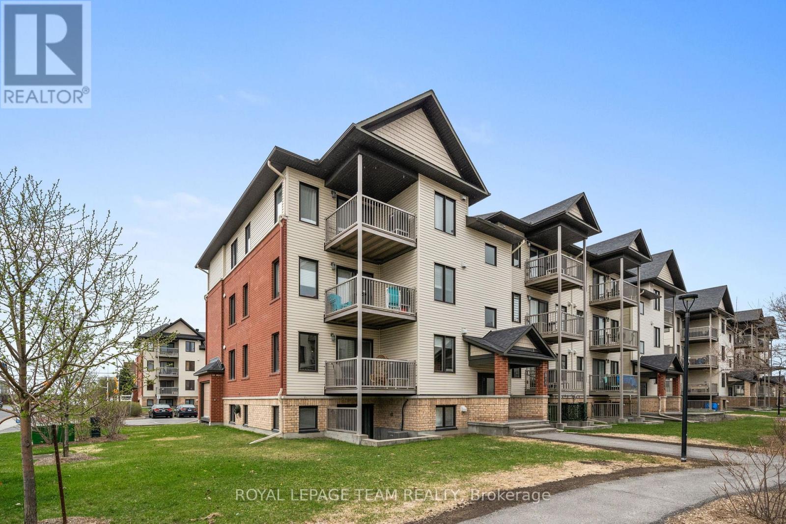 6 - 215 Bluestone Private