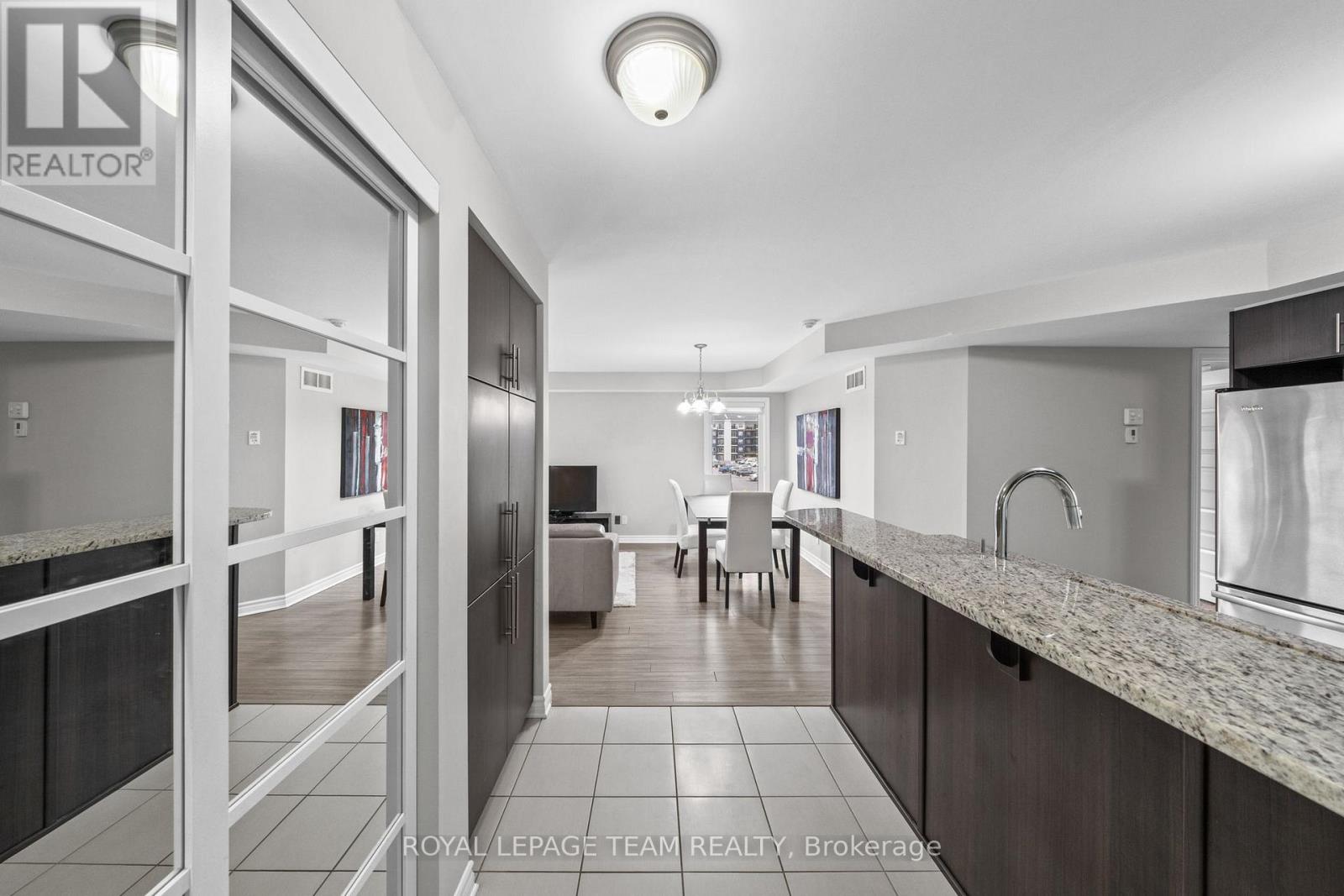 6 - 215 Bluestone Private