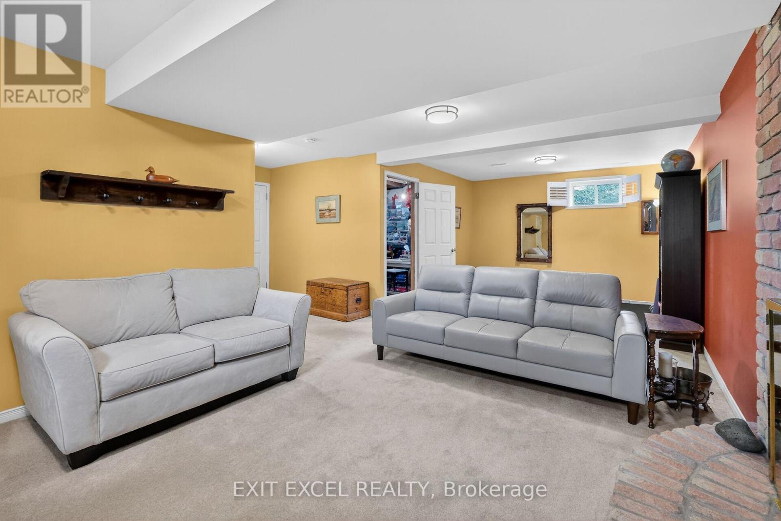 1554 Rosebella Avenue