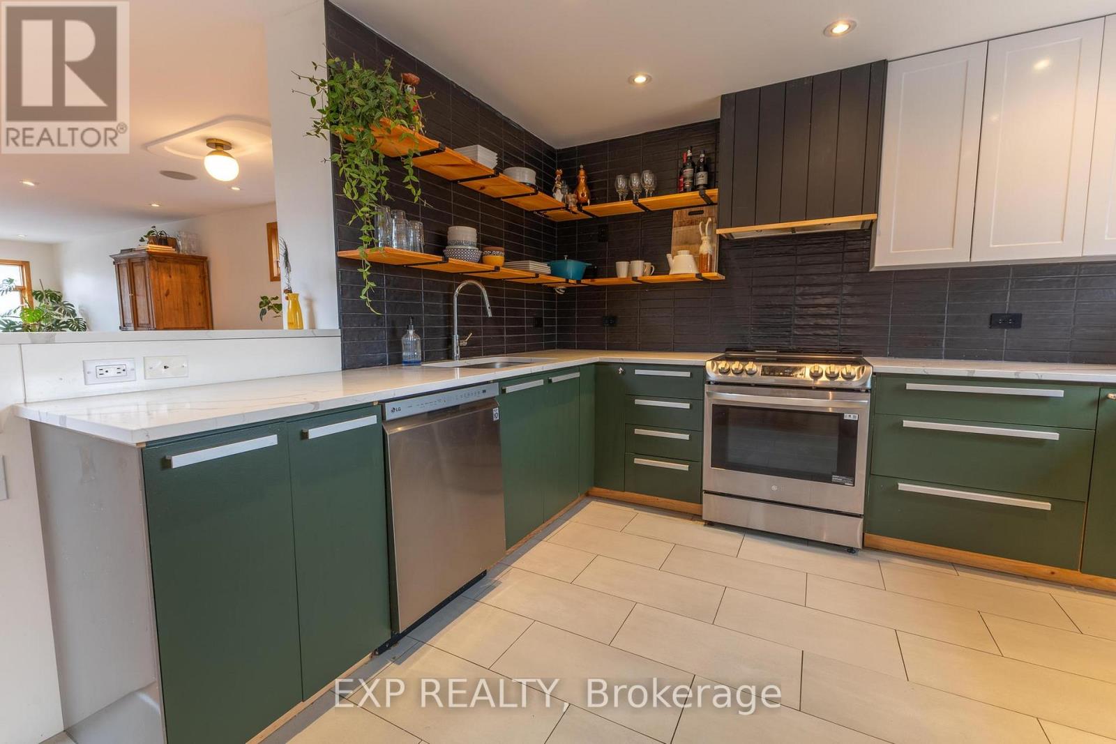 162 Westhaven Crescent