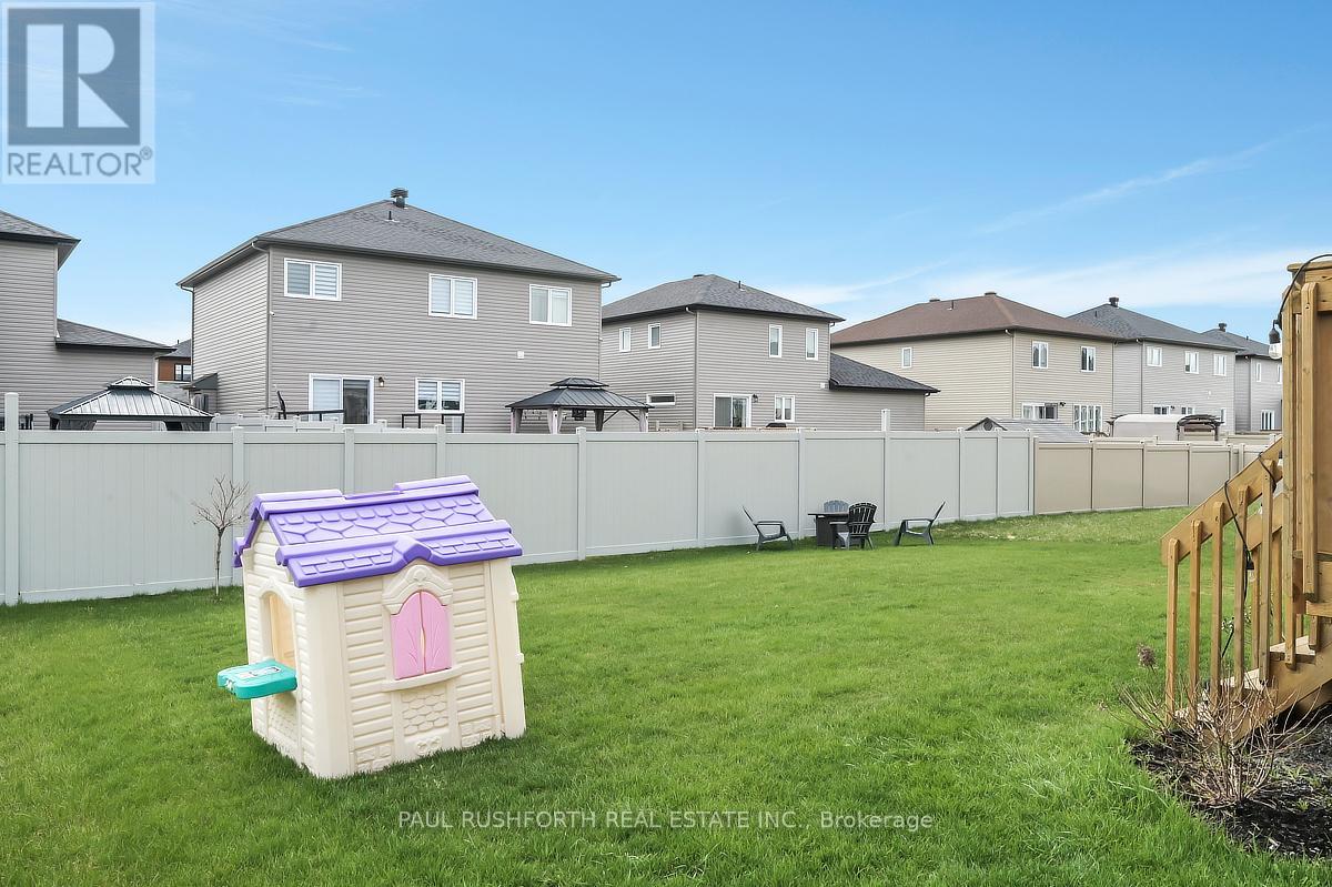 624 Geneva Crescent