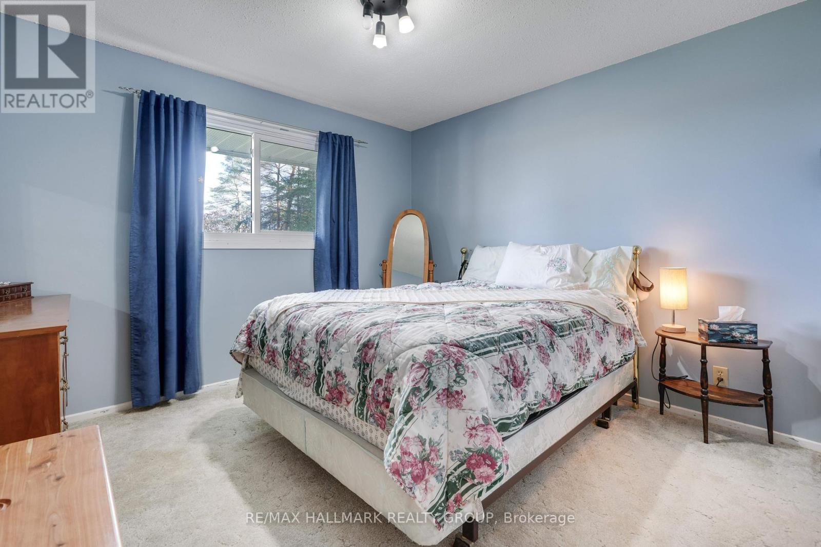 5758 Third Line Road N
