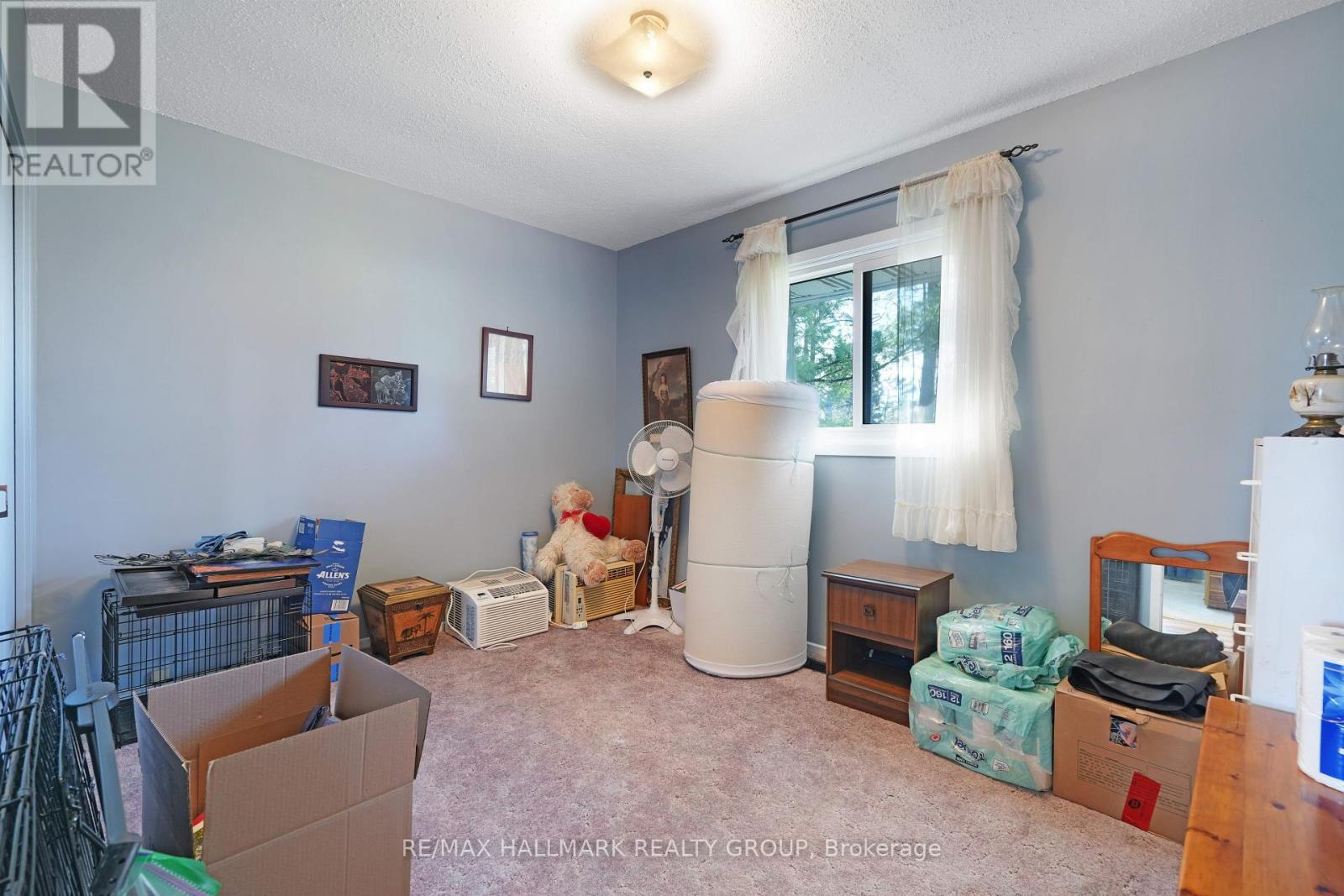 5758 Third Line Road N