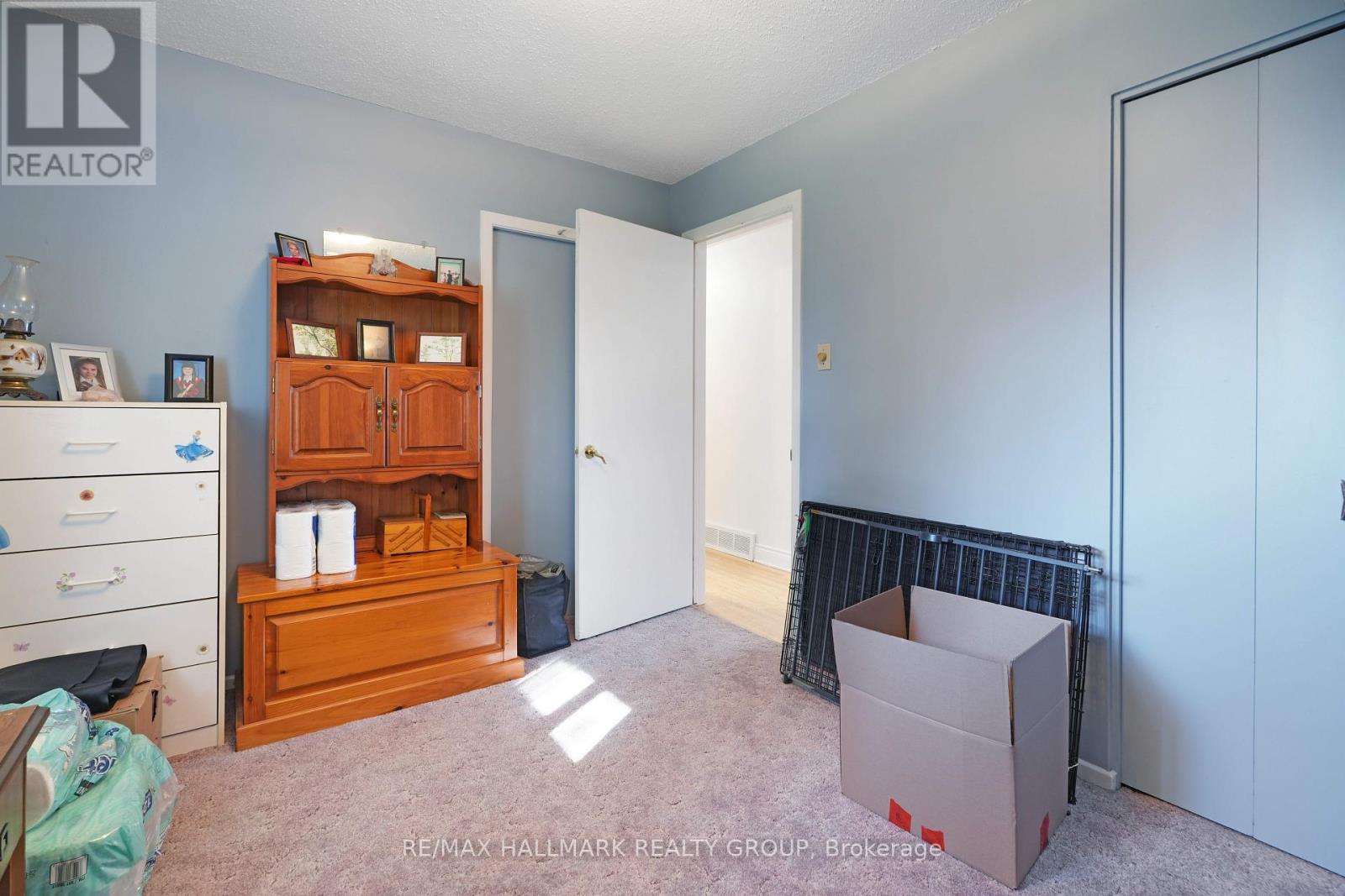 5758 Third Line Road N