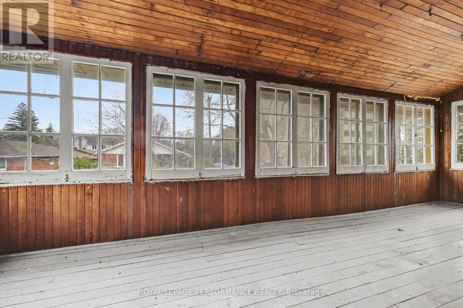 506 Wentworth Avenue
