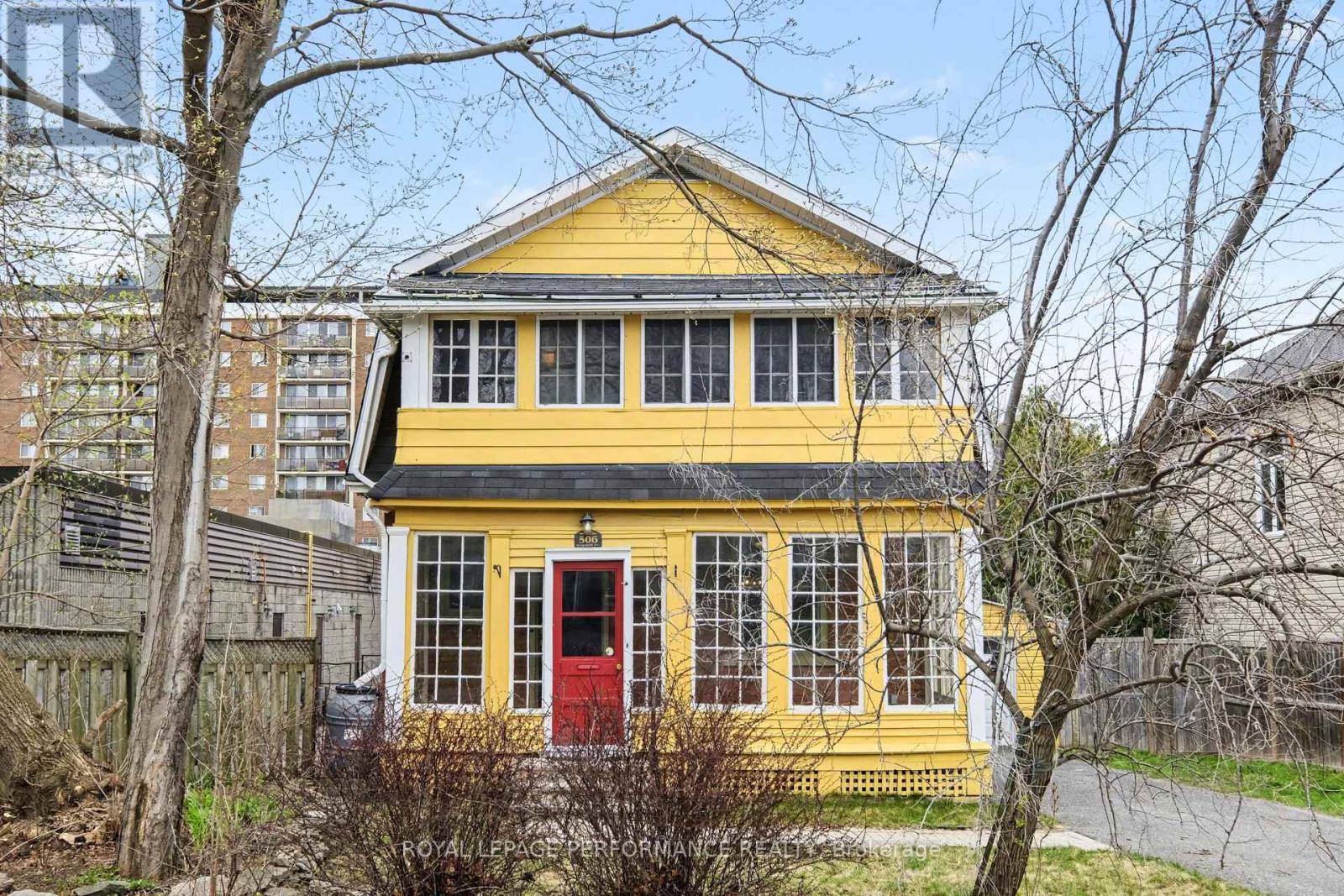 506 Wentworth Avenue