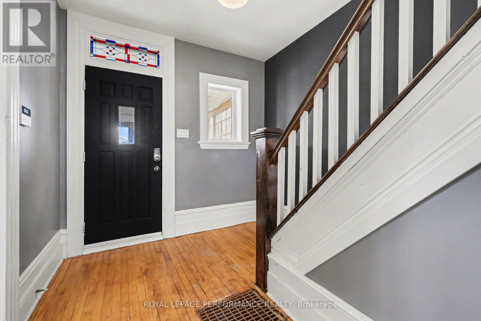 506 Wentworth Avenue