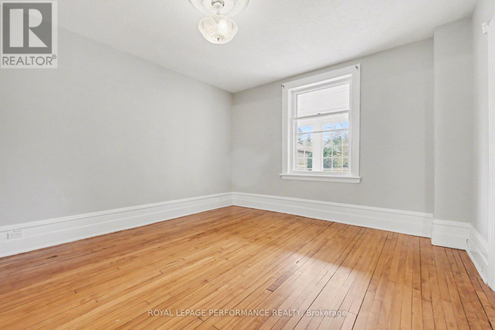 506 Wentworth Avenue