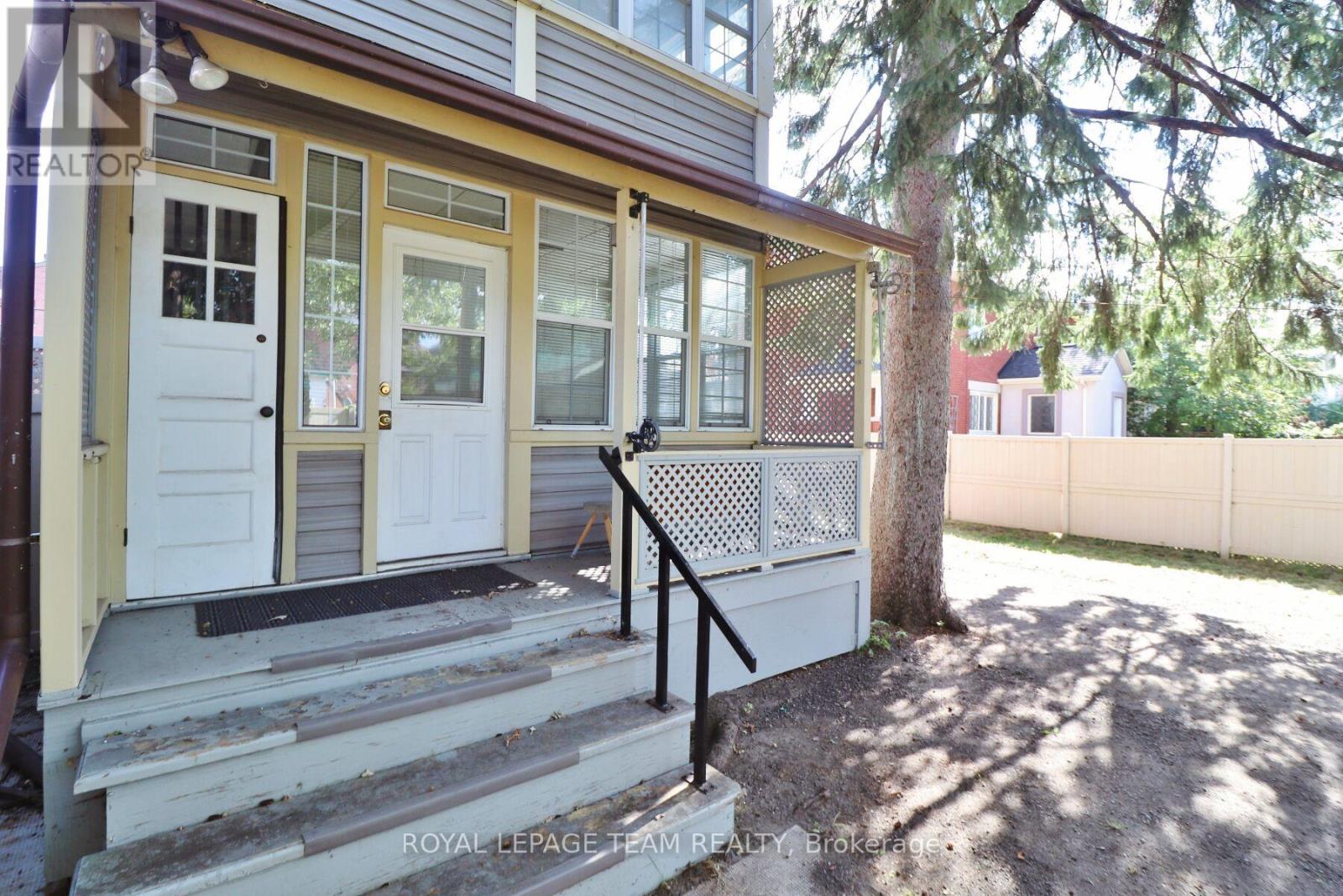 438 Parkdale Avenue