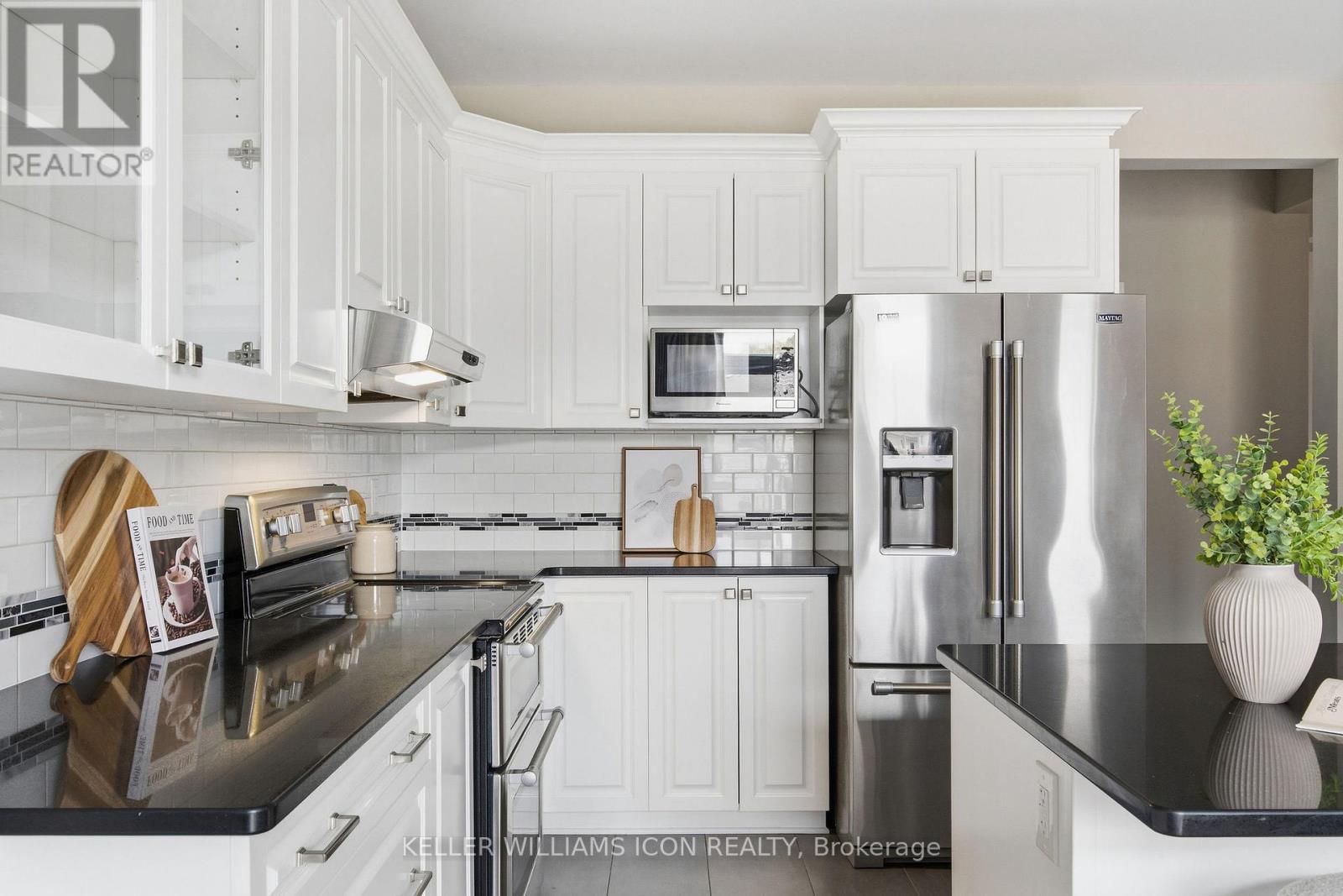 3379 Woodroffe Avenue