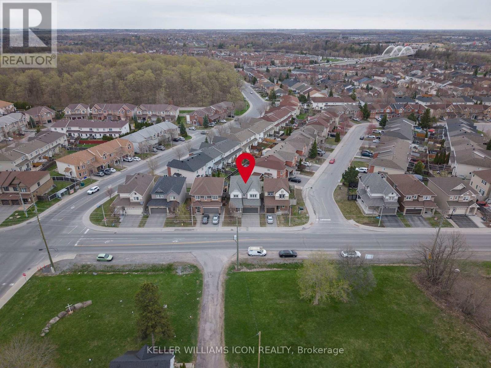 3379 Woodroffe Avenue