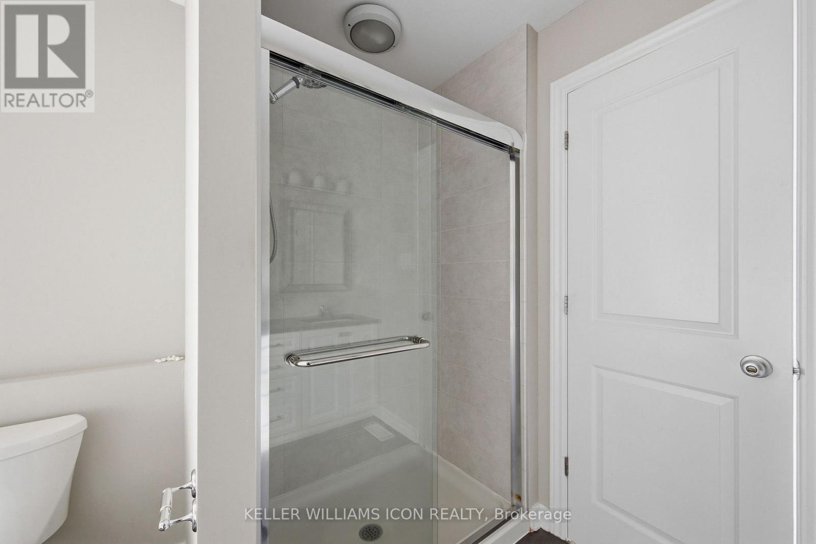 3379 Woodroffe Avenue
