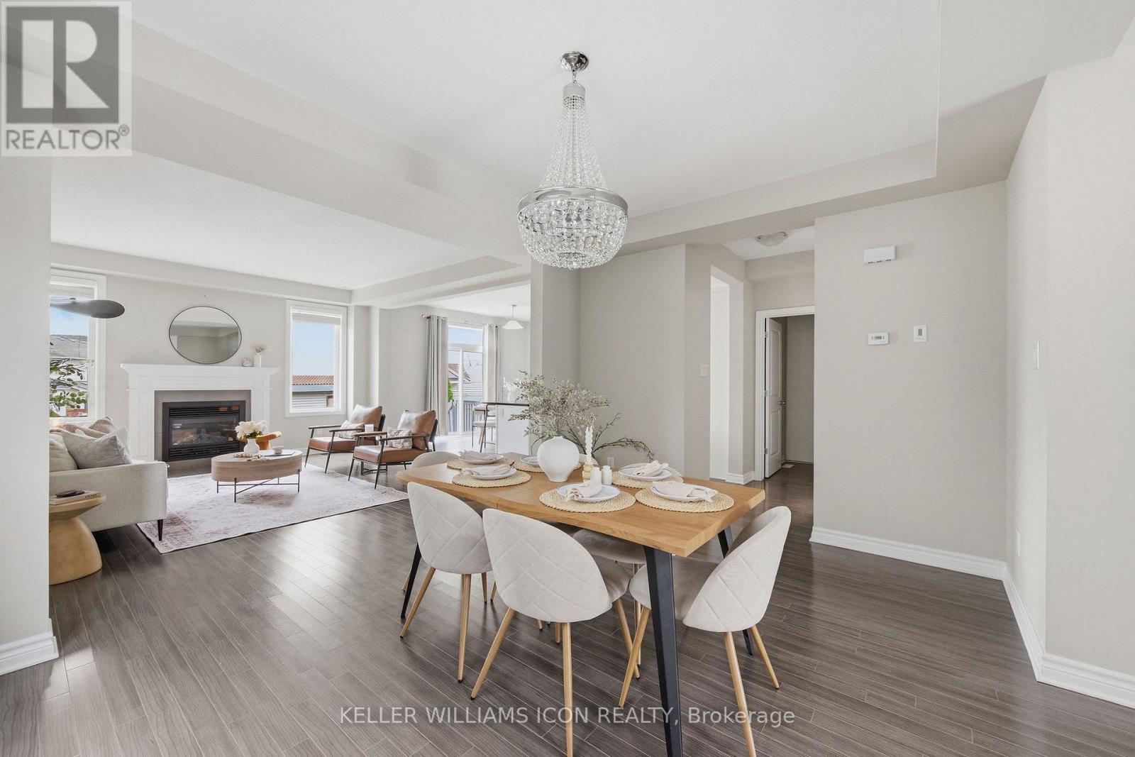 3379 Woodroffe Avenue