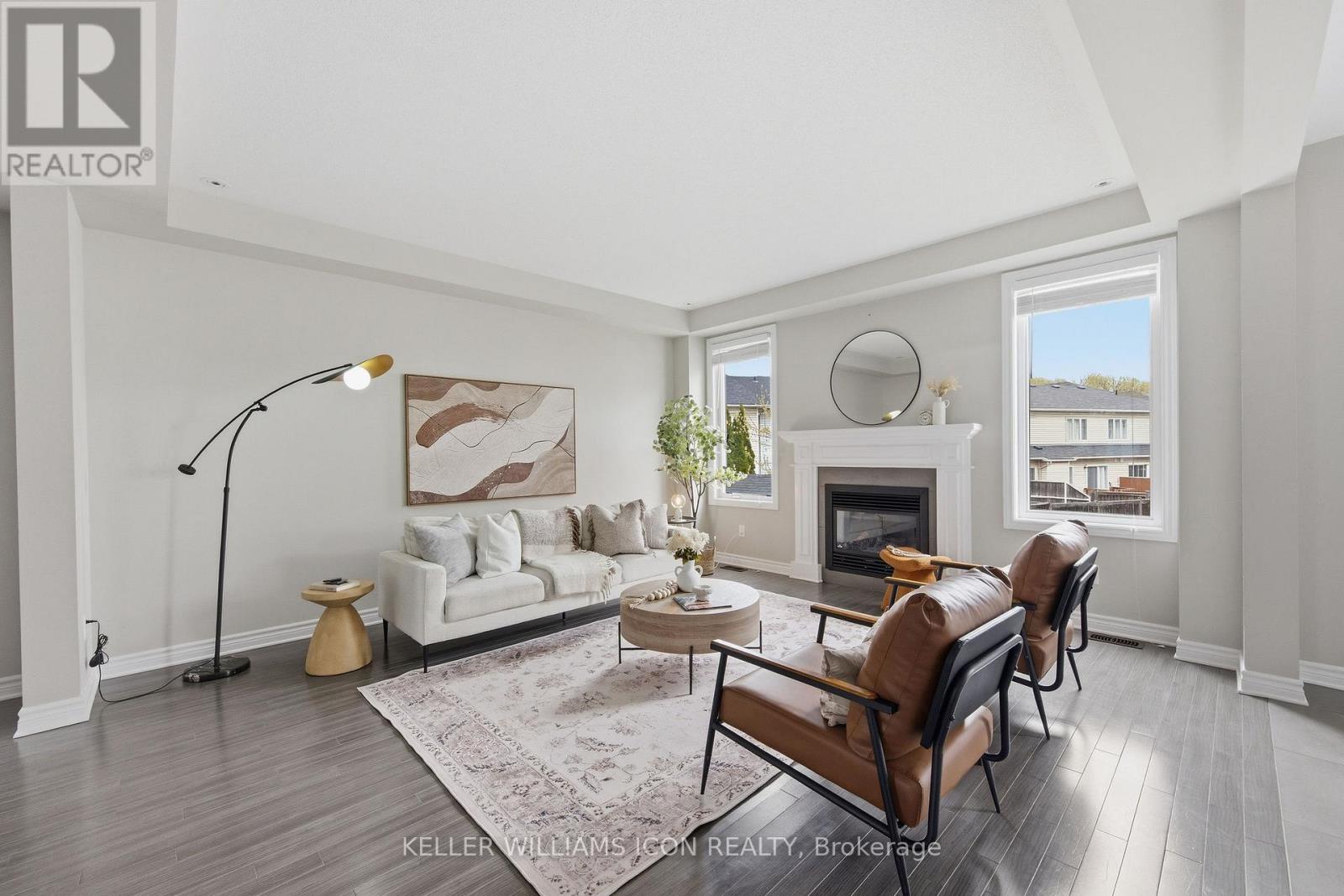 3379 Woodroffe Avenue