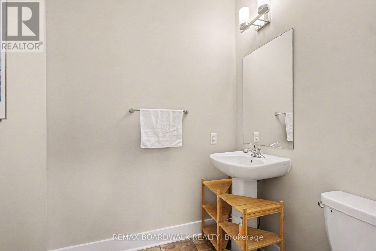 164 Boxcar Crescent