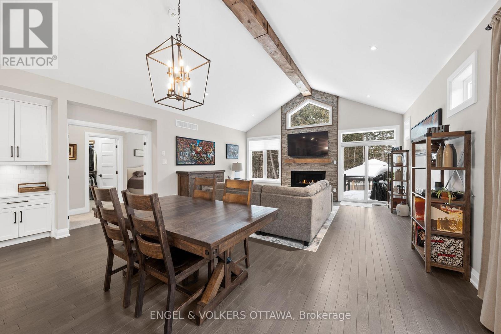 221 Blackhorse Drive