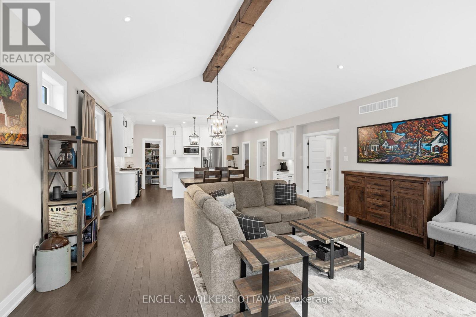 221 Blackhorse Drive