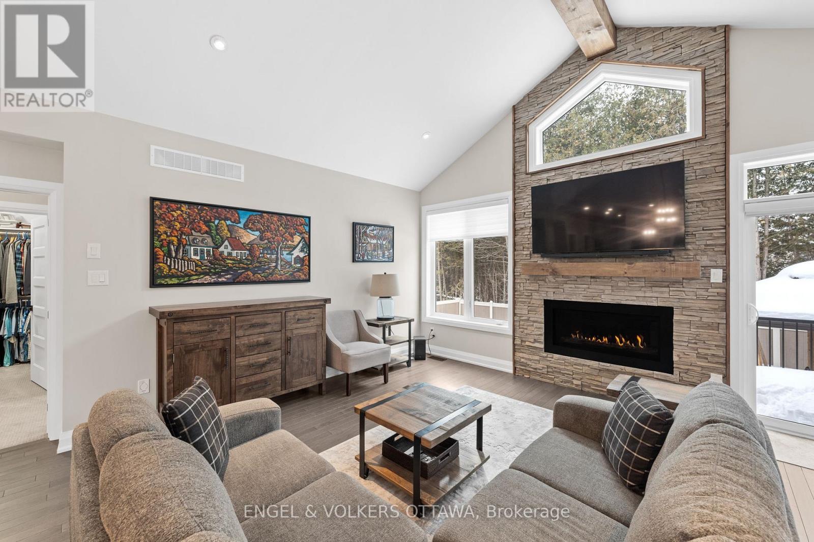 221 Blackhorse Drive
