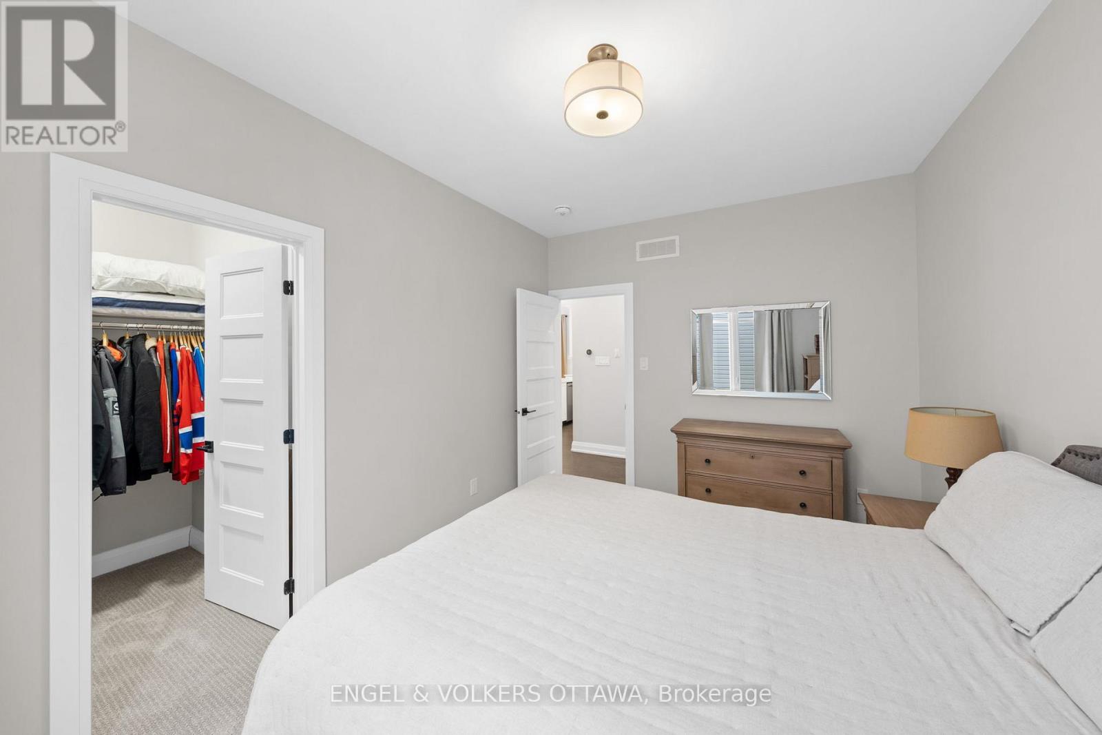 221 Blackhorse Drive