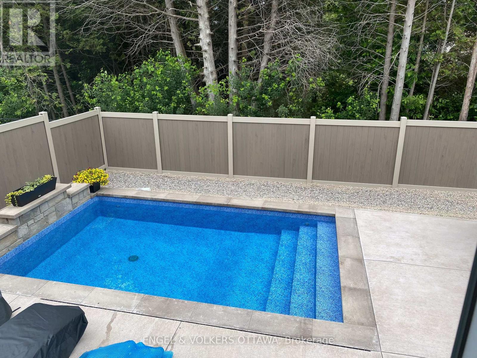 221 Blackhorse Drive