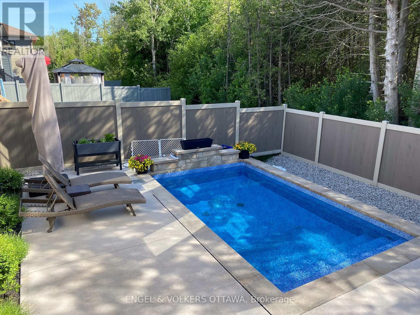 221 Blackhorse Drive