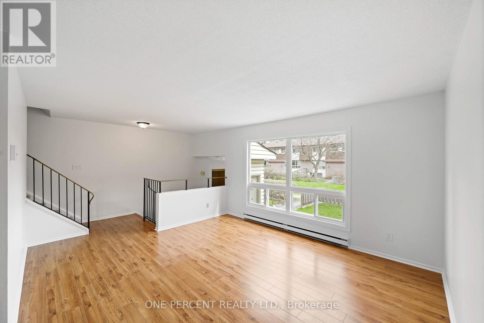 11 - 2640 Draper Avenue